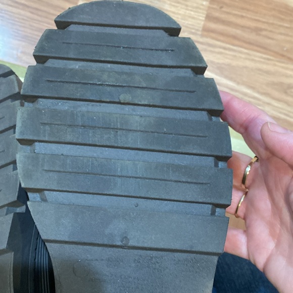 Army Green/khaki Rain Boots. Size 7 - Picture 6 of 10